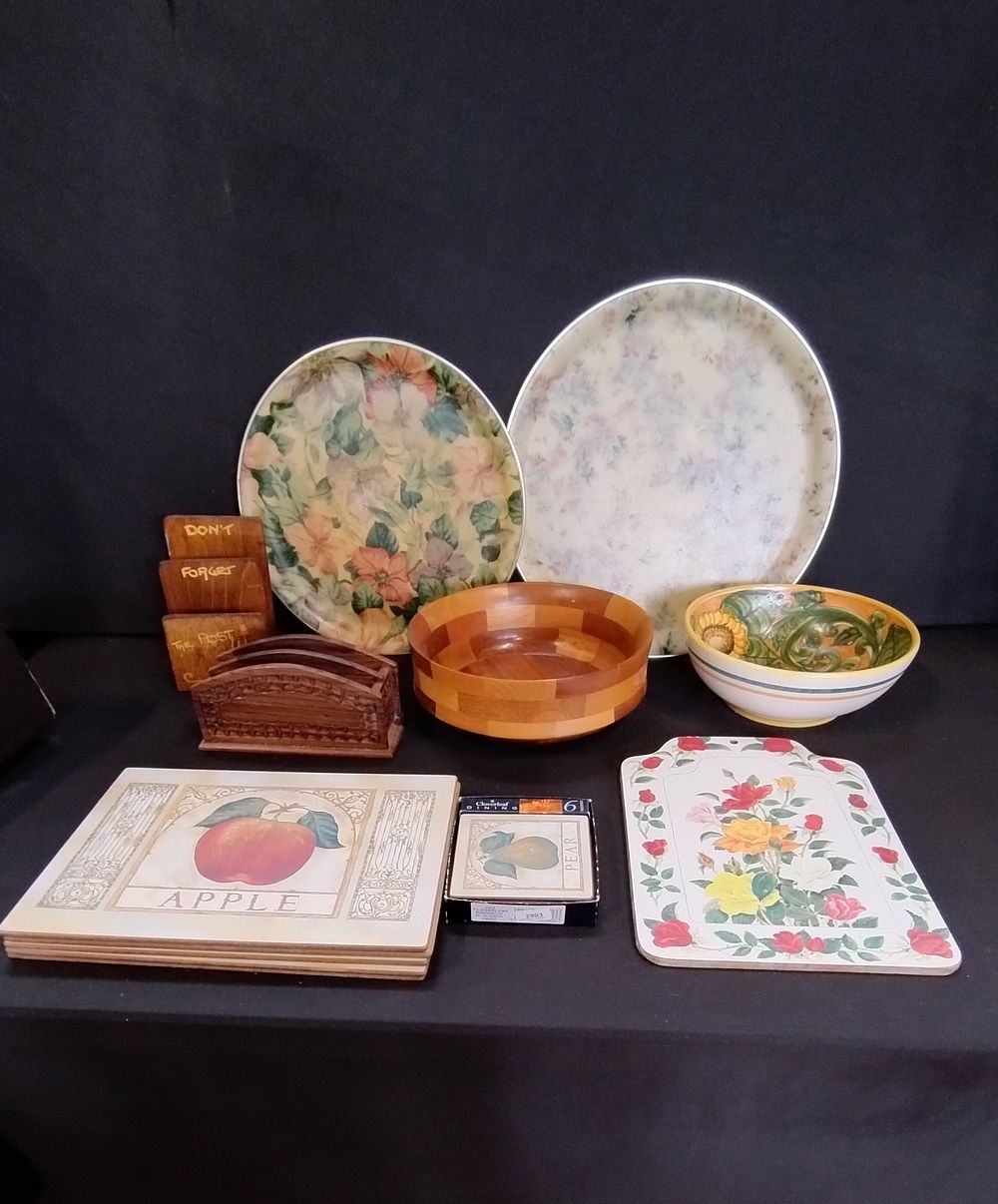 Lot 153: Various items including placemats, letter holders, bowls and...