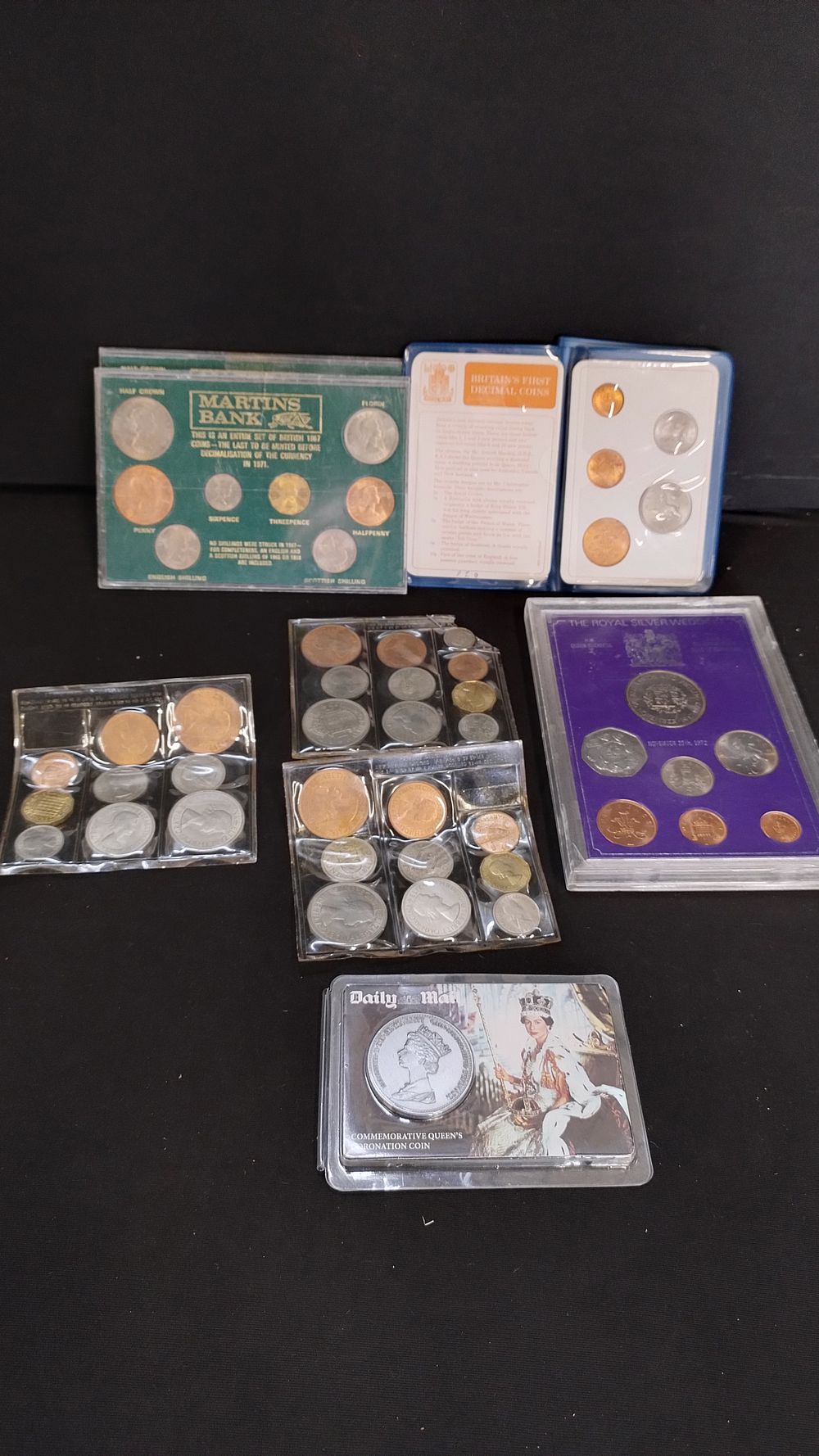 Lot 161: Various coin sets from different years