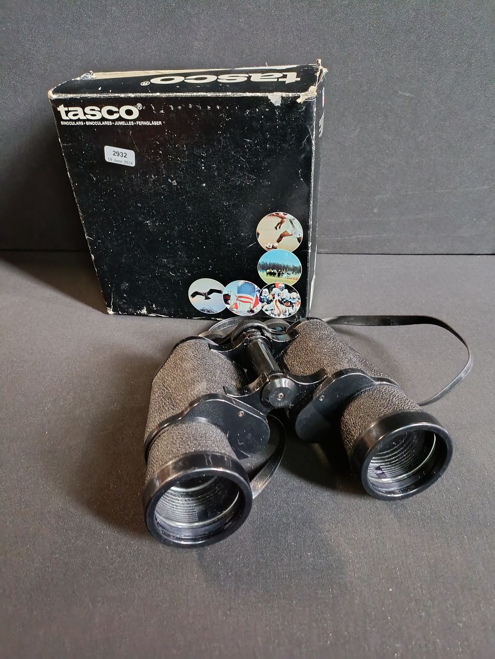 Lot 246: Tasco 16x50 binoculars in box