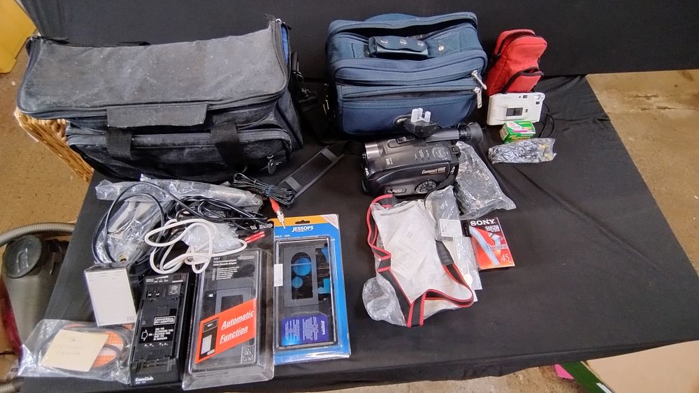 Lot 263: Various camera items including a JVC GR- AX280...