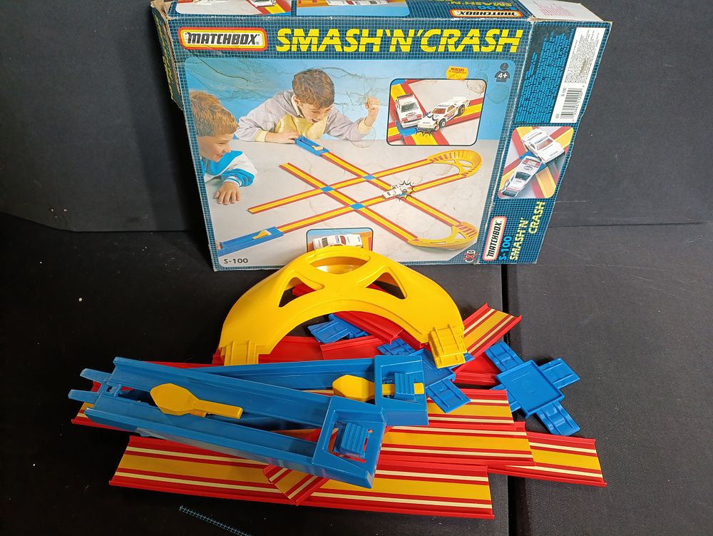 Lot 320: Vintage Matchbox Smash N Crash track