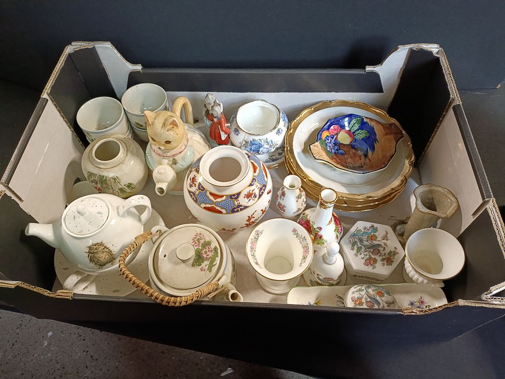 Lot 324: Box of mixed pottery items including Royal Albert,...