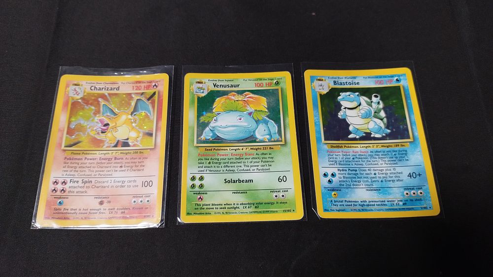 Lot 356: Pokémon Original full English base set, 102/102 M-MN...