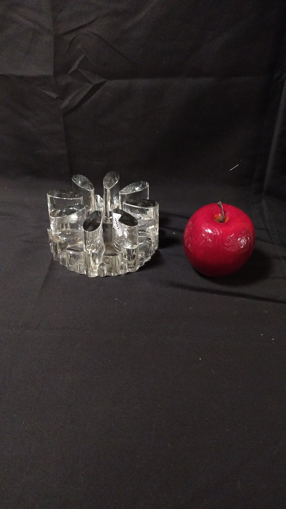 Lot 438: Vintage George shütter glass warmer trivet from the...