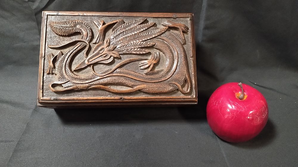 Lot 442: Carved oriental wooden box with a removable central...