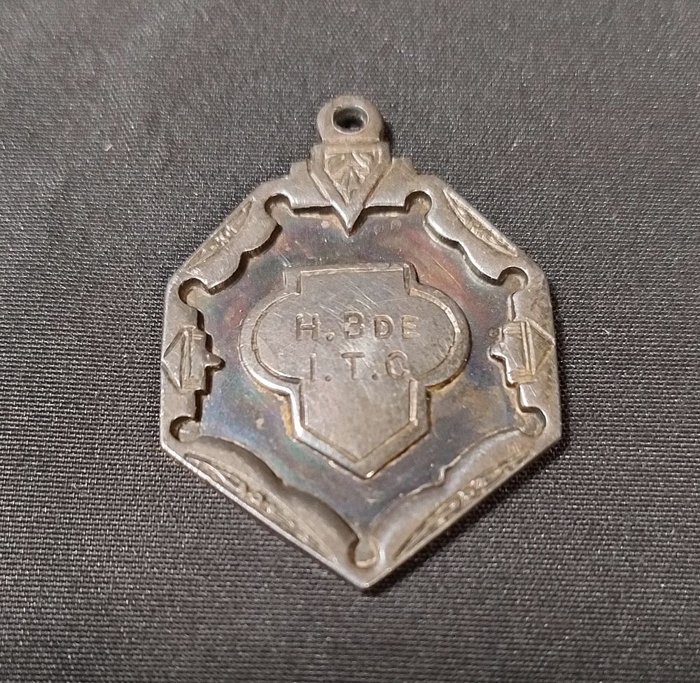 Lot 448: Sterling silver letter dated W for Birmingham 1946...