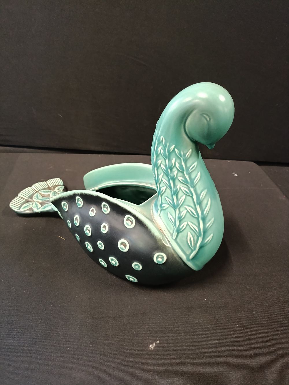 Lot 487: Beswick 1950's posy holder modelled in the form...