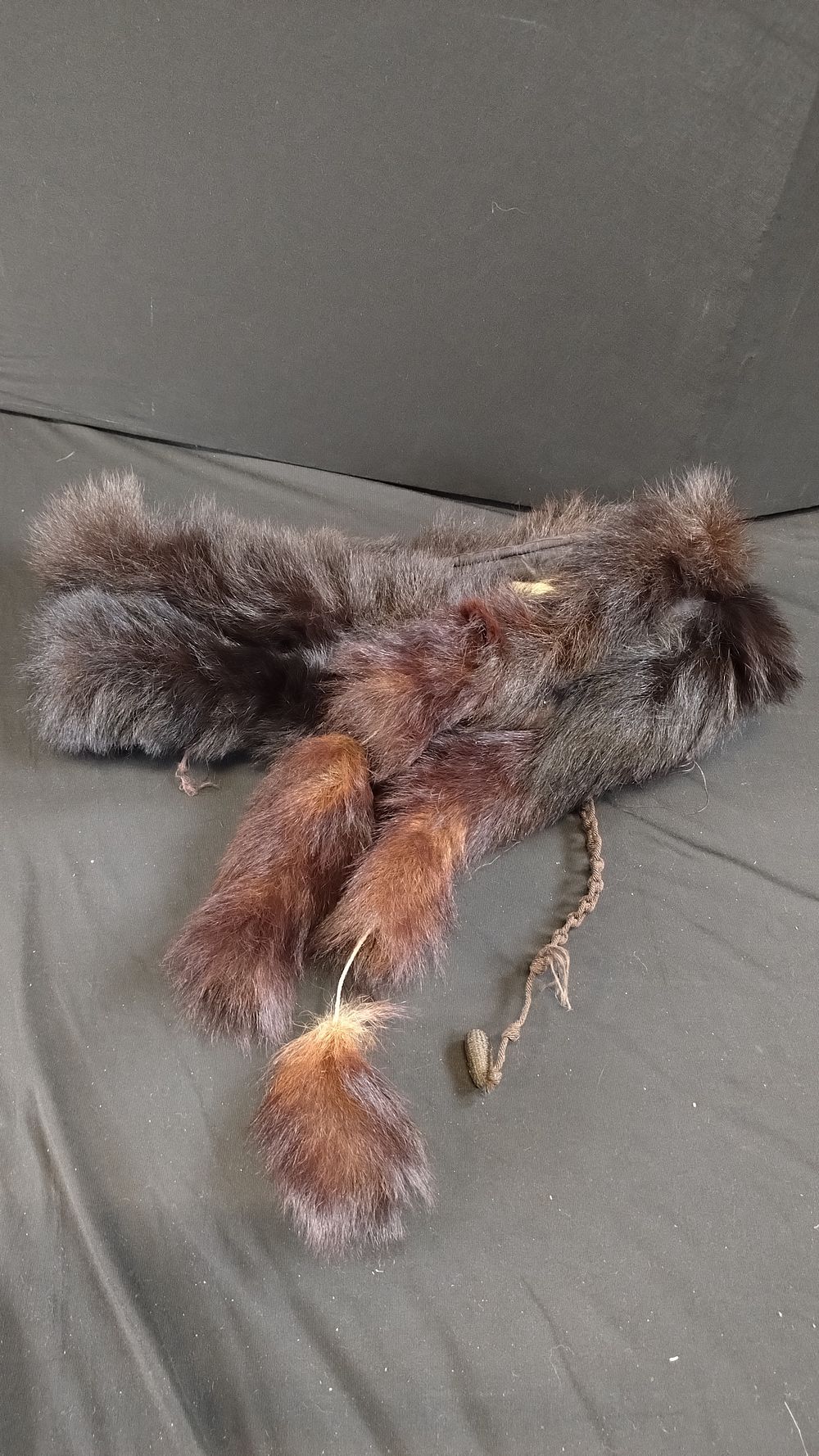 Lot 187: Vintage fur stole with braided fastener