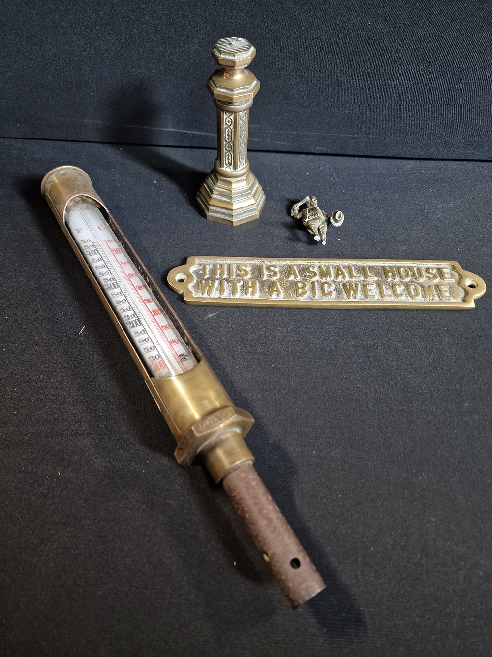Lot 210: Selection of Vintage Brass Ware Items