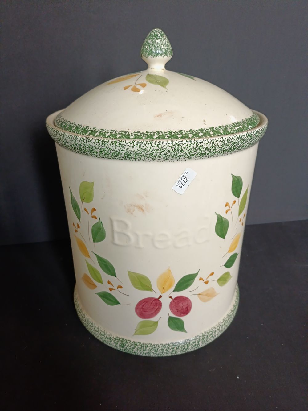 Lot 233: Vintage bread bin approximately 36cm tall