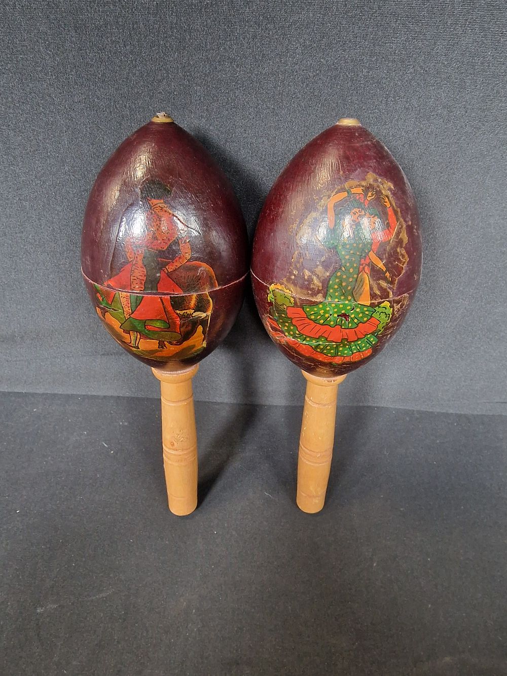 Lot 98: Pair of Vintage Wooden Maracas A/F