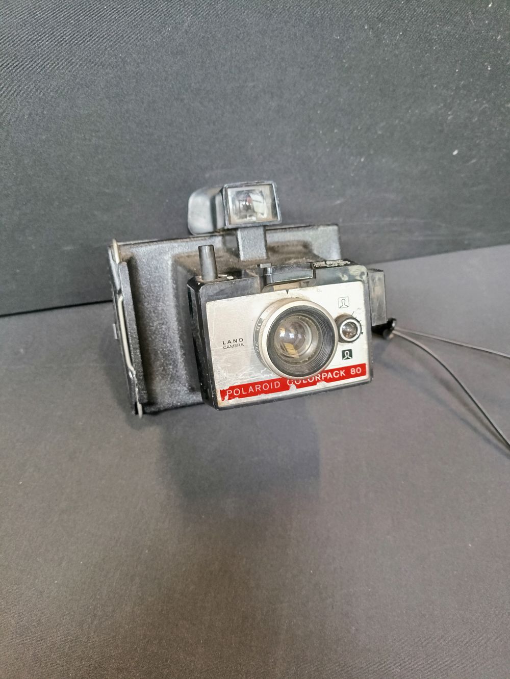 Lot 126: Vintage Polaroid Colorpack 80 camera