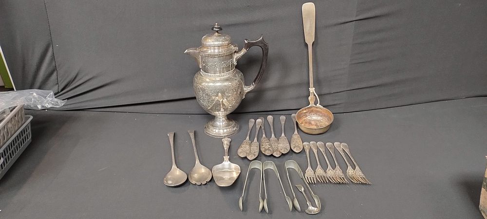 Lot 194: Silver plated items including teapot, cake slice and...