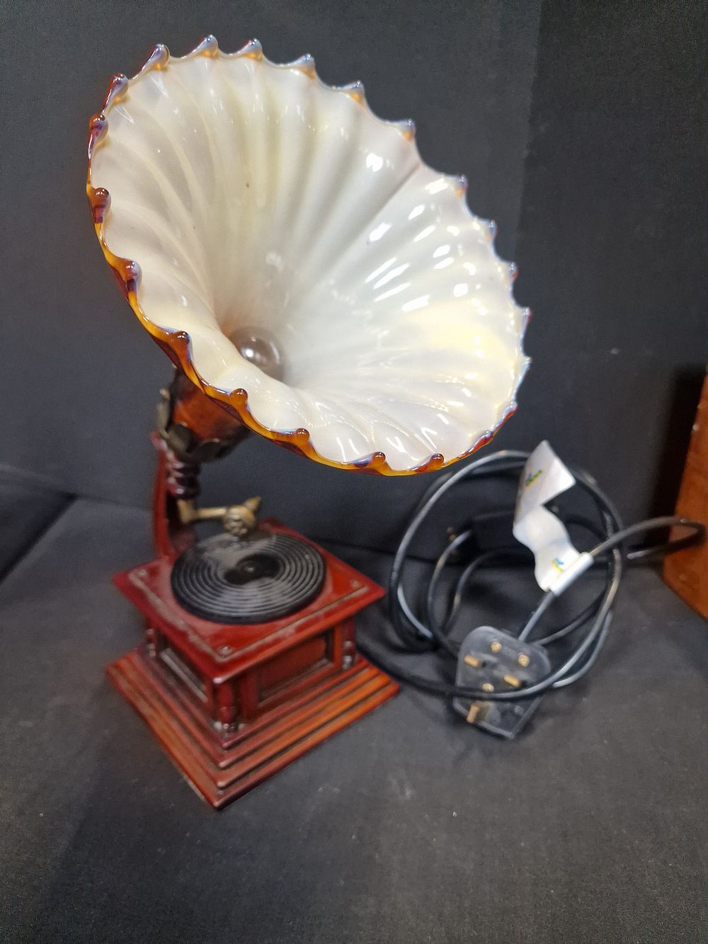 Lot 237: Vintage Gramophone Novelty Lamp. Approx. 32cm Tall