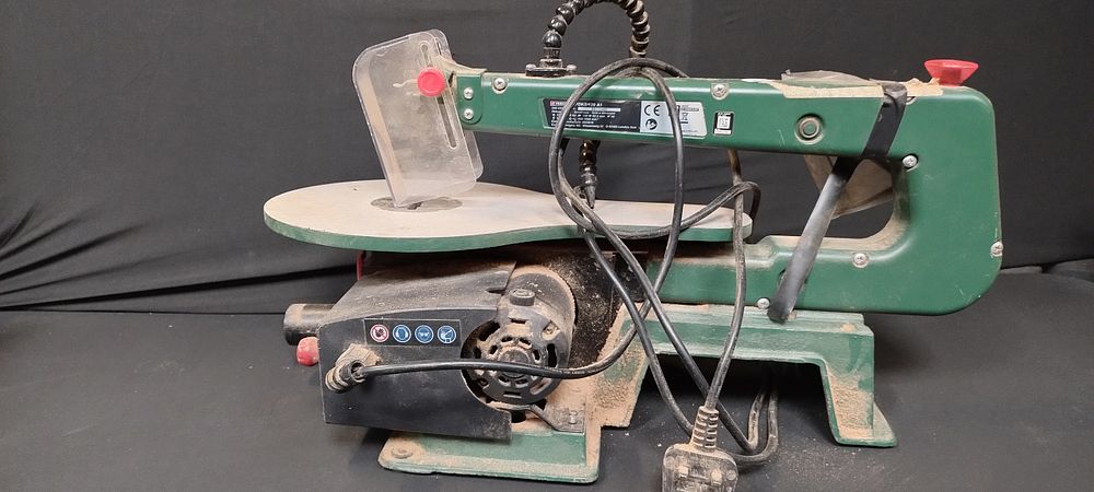 Lot 264: Parkside 240v scroll saw model No PDKS 120...