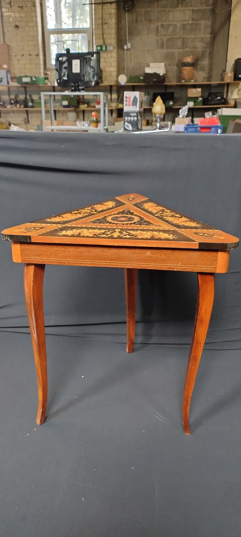 Lot 278: musical marquetry table with lift up top. Measures...