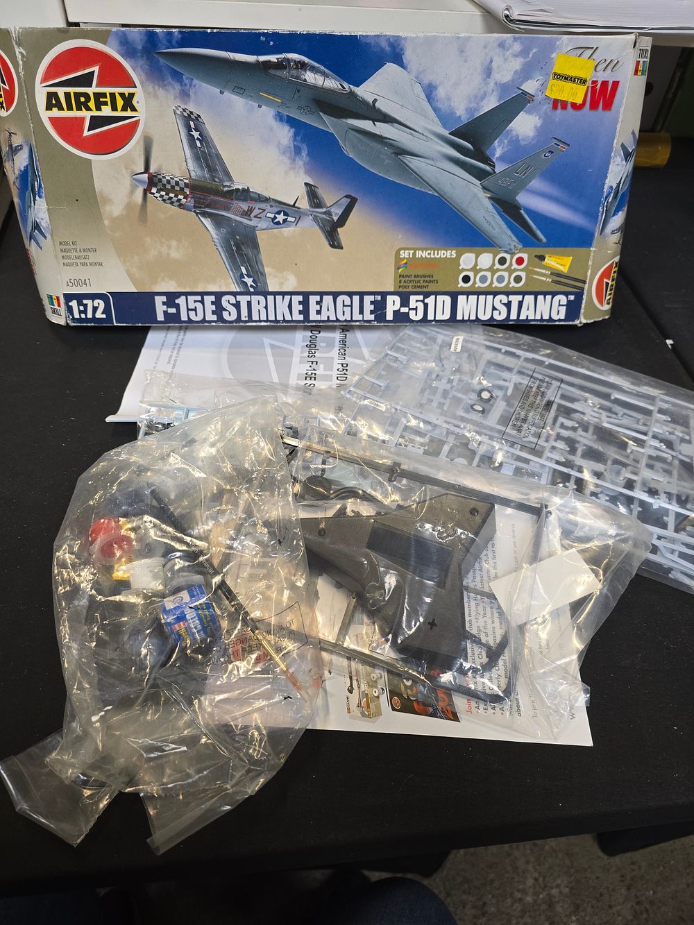 Lot 327: AIRFIX F-15e strike eagle P-5 mustang scale 1:71