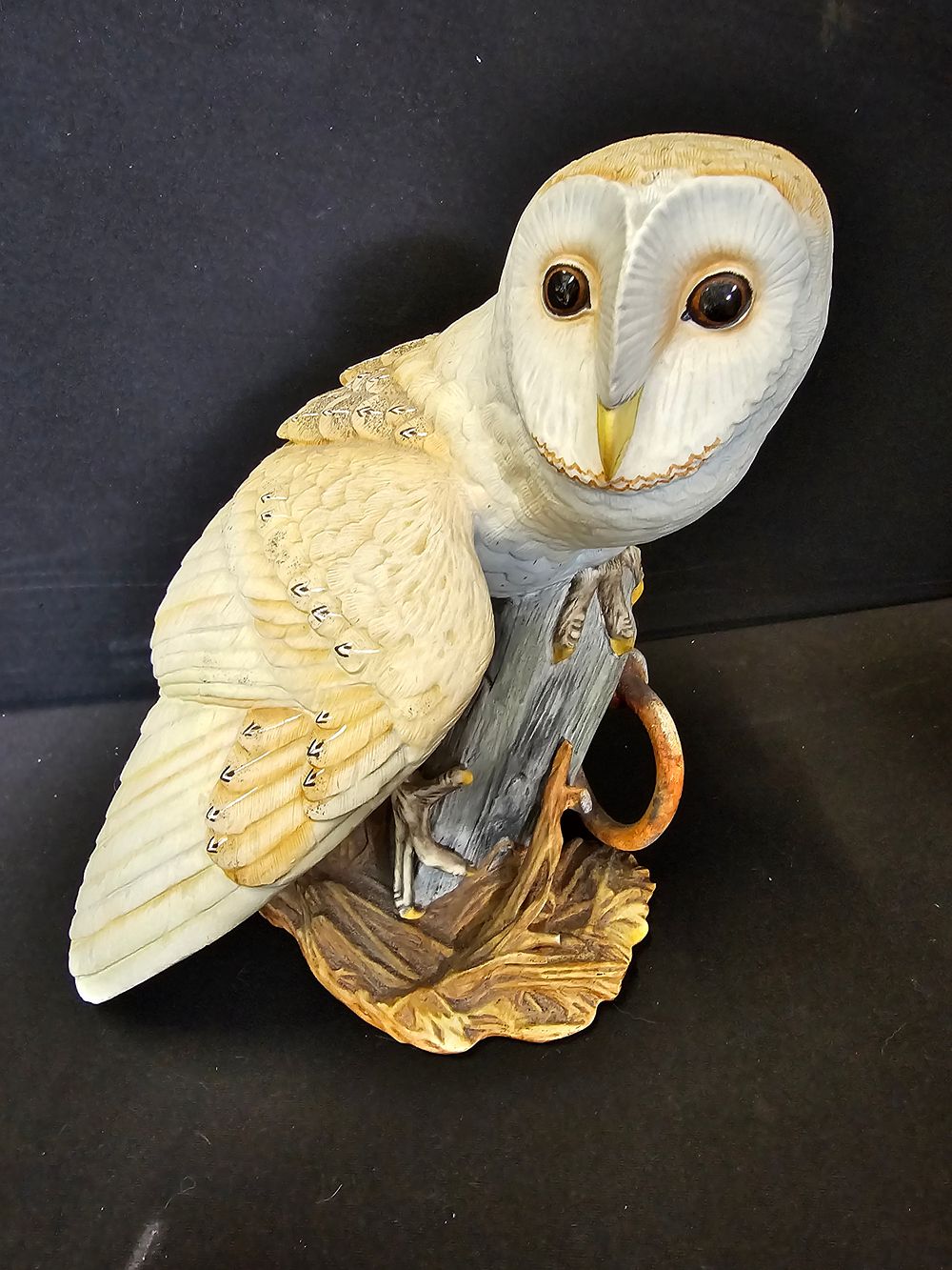 Lot 377: A porceline "The Barn Owl" by franklin mint....