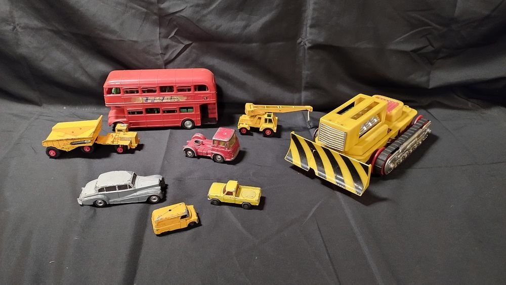 Lot 414: Selection of Die Cast Vehicles