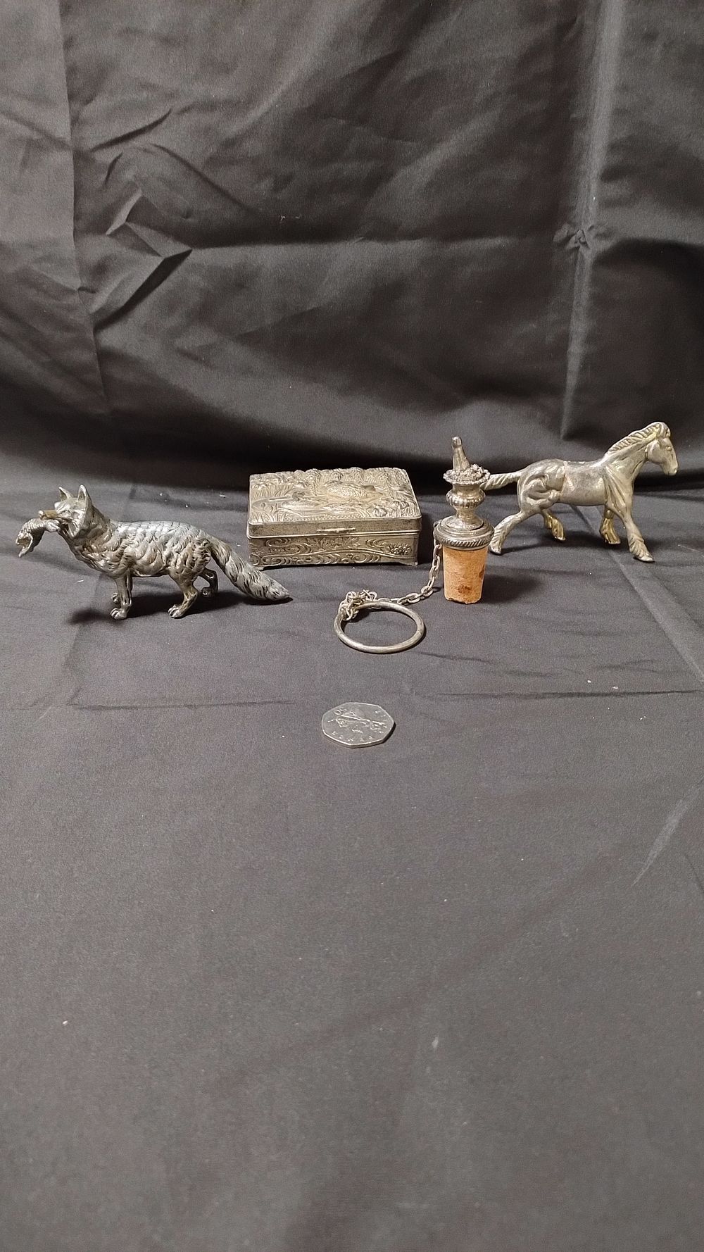 Lot 441: 4 metal items including bottle topper, animals and...