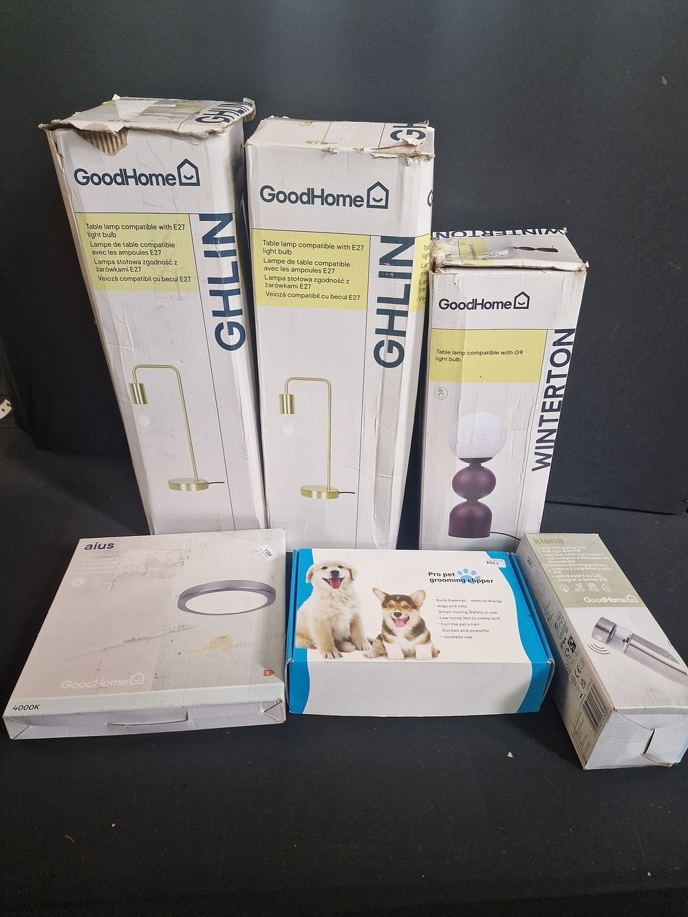 Lot 505: Electric Lamps, Light Fittings and Pro Pet Grooming...