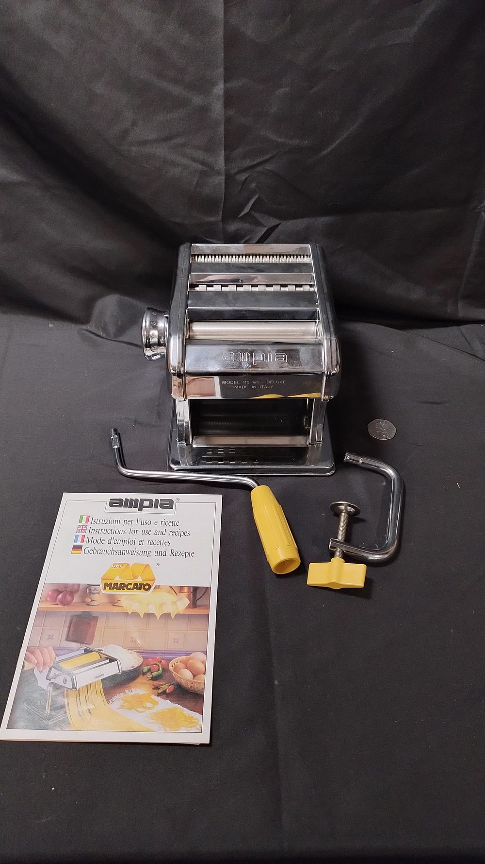Lot 31: Marcato Ampia pasta maker with instructions