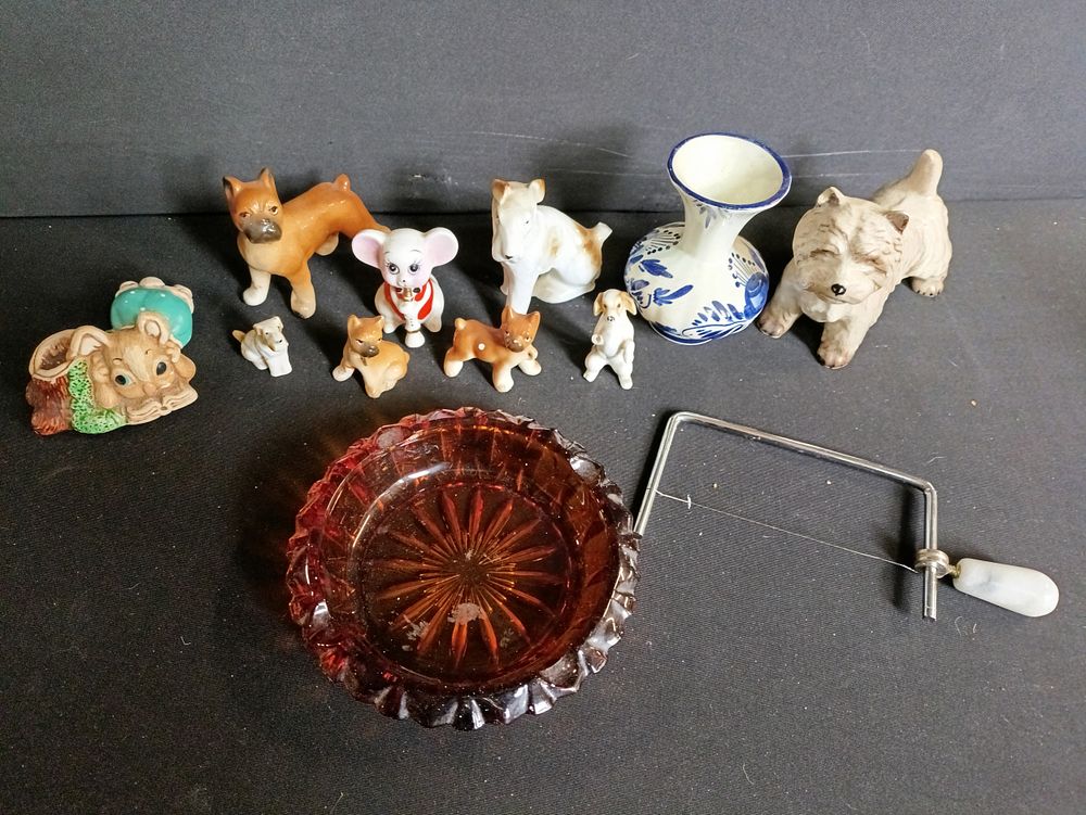 Lot 77: Collection of vintage items including porcelain animals, an...