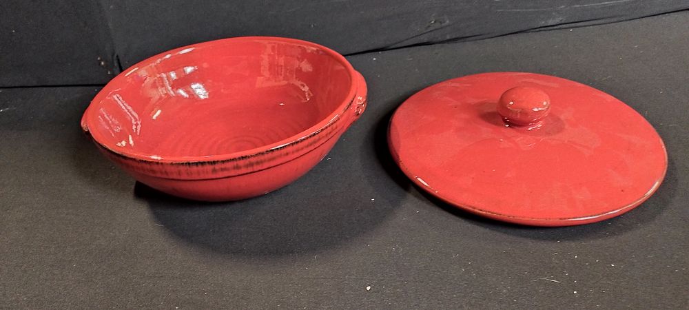 Lot 82: Noemi ceramiche, Italy ovenware dish with lid 