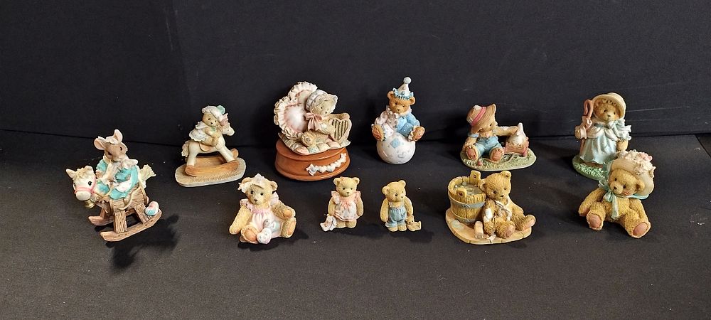 Lot 87: Collection of collectable cherished teddies one is musical 