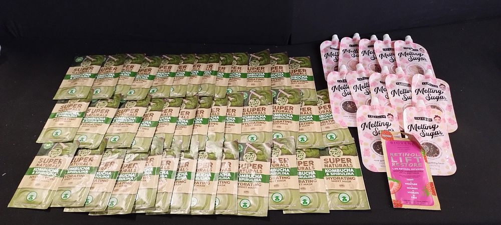 Lot 90: 39 x Super Naturals Kombucha &Spirulina Hydrating mask,...