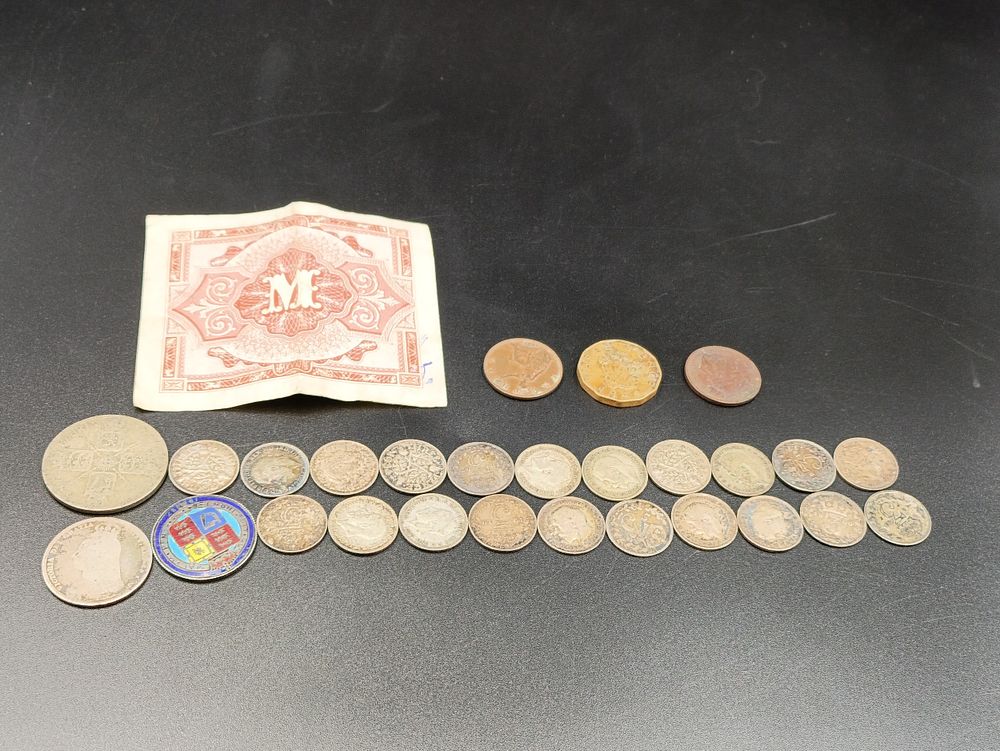 Lot 93: Collection of mixed currency including 24 sterling silver...