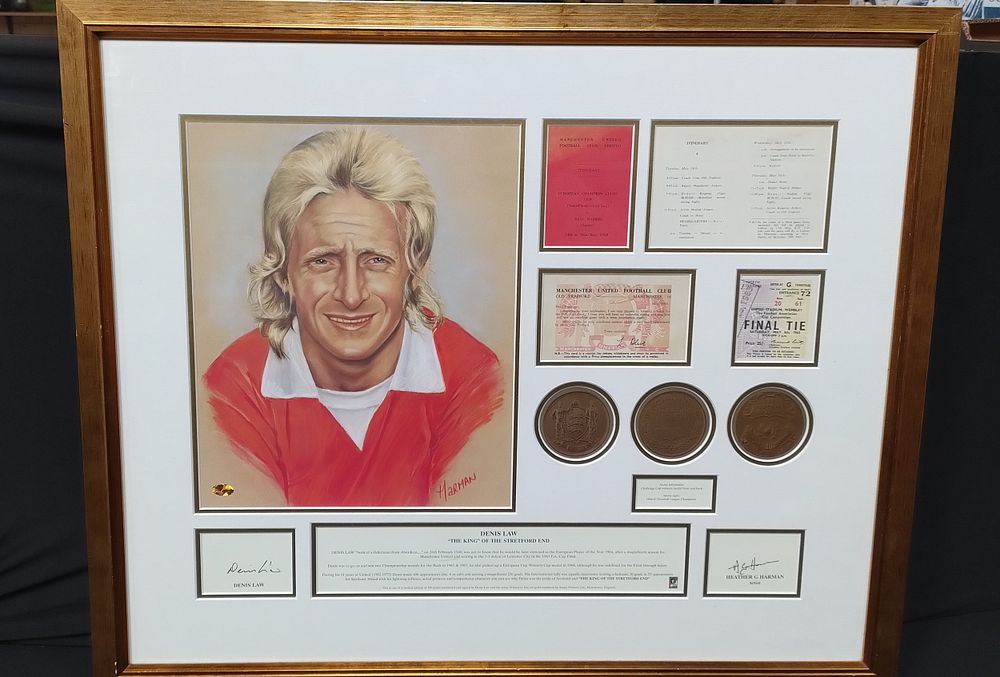 Lot 179: Genuine hand drawn picture of Denis Law player...