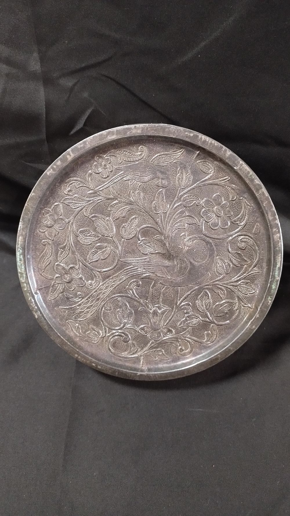 Lot 247: Silver jewellery box with plastic liners measures approx...