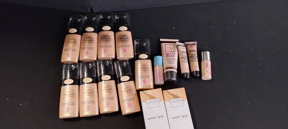 Lot 289:  16 x mixed foundations 