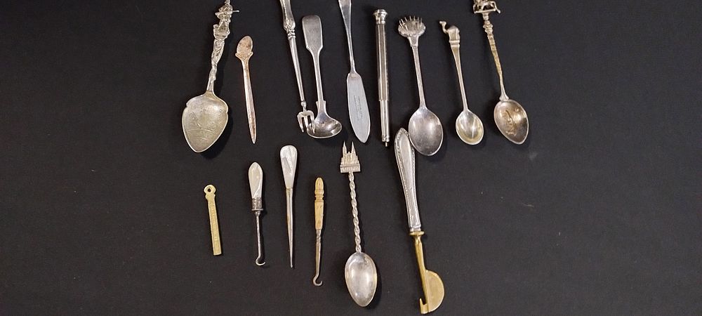 Lot 171: Selection of silver plated items including 2 x ...