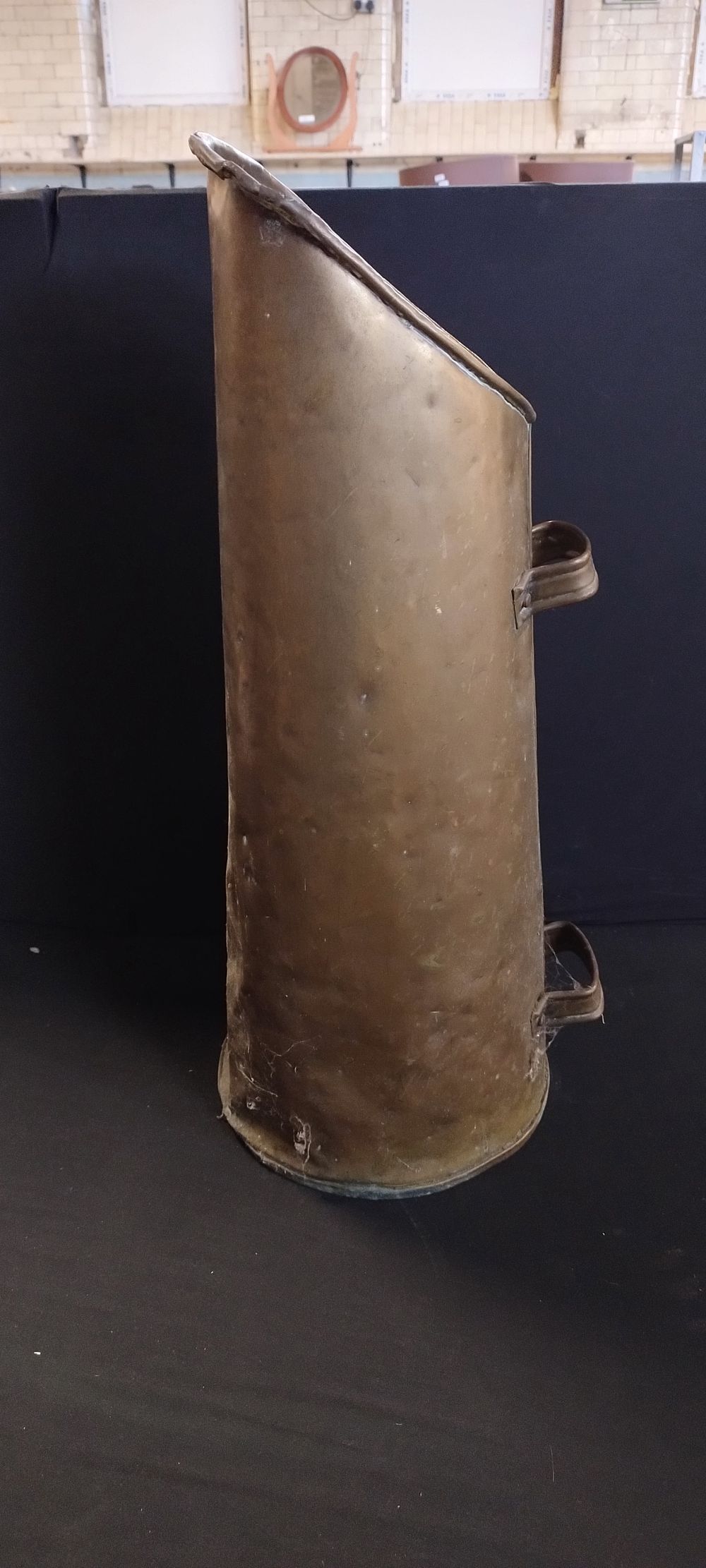 Lot 300: Vintage twin handled brass coal scuttle. Measures approx...