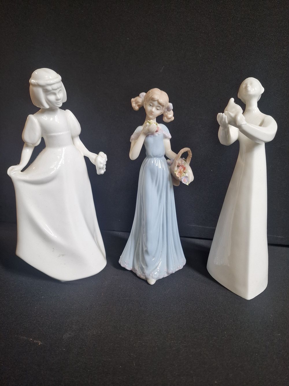 Lot 311: Vintage Figurines. Inc Royal Doulton. All approx 21-22cm Tall