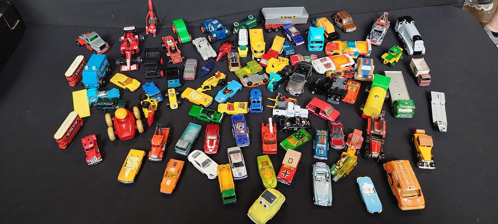 Lot 362: Collection of vintage matchbox, corgi  and other makes...