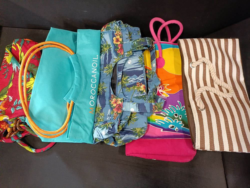 Lot 380: Selection of beach bags