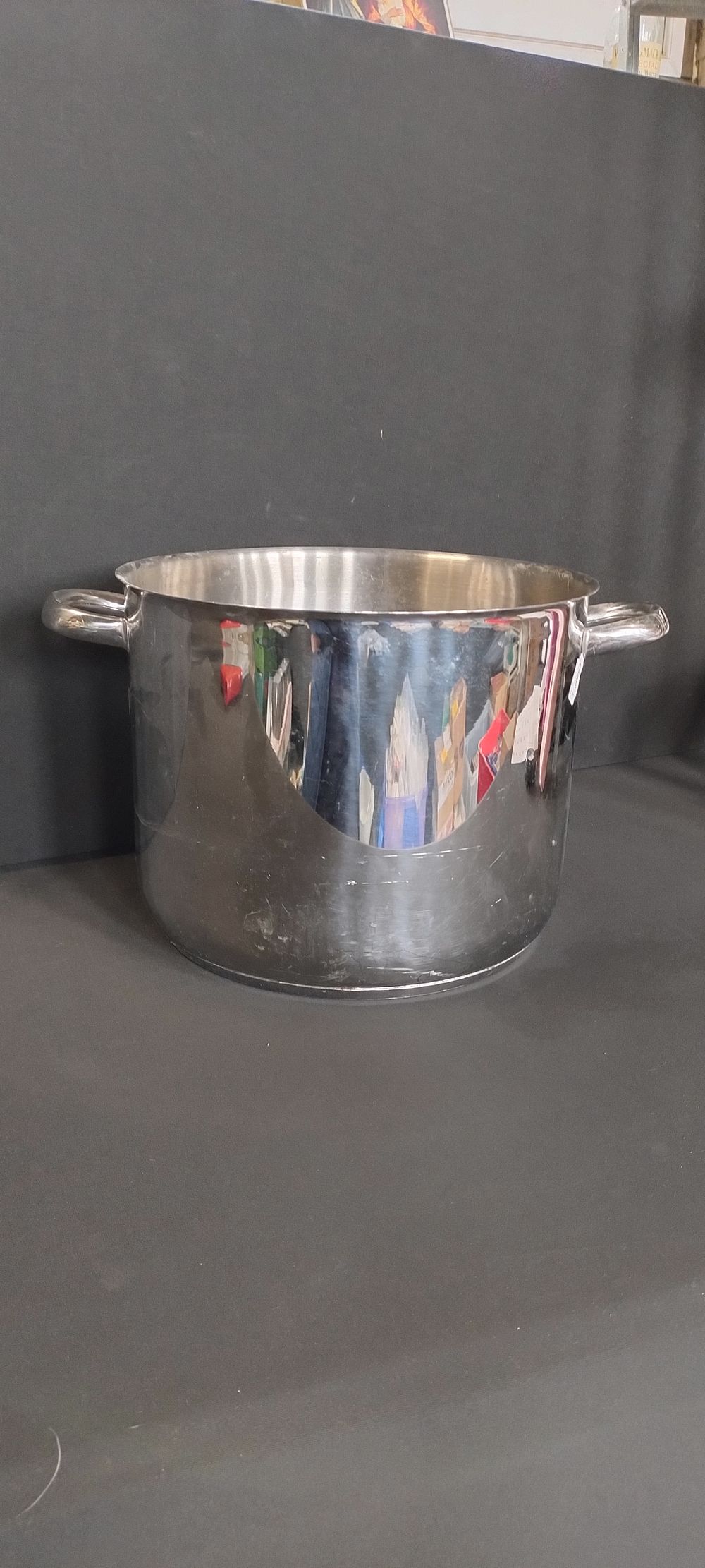 Lot 80: Horwood mirror-polished stainless steel cooking pan with 2...