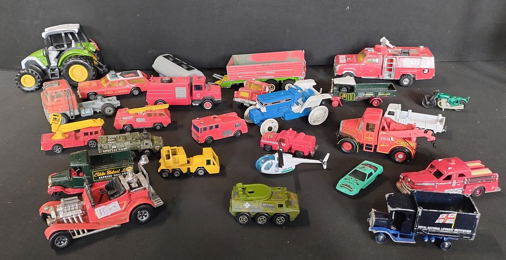 Lot 93: Collection of vintage diecast vehicles, Matchbox, Corgi and...
