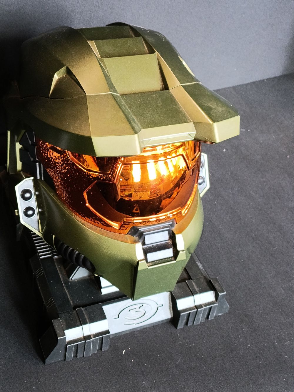 Lot 220: Halo 3 Legendary Edition Master Chief Helmet on...