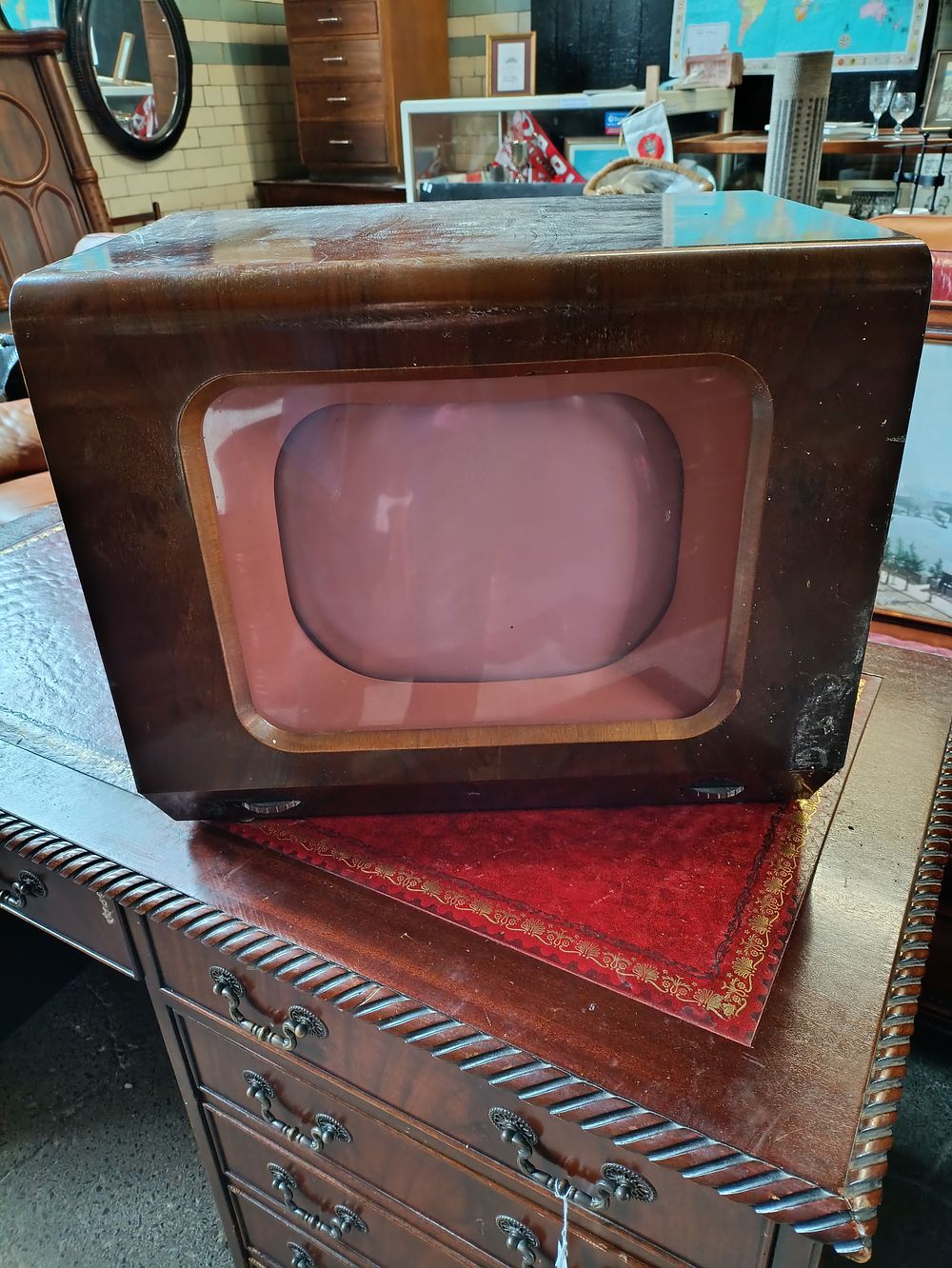 Lot 321: Vintage Pye television