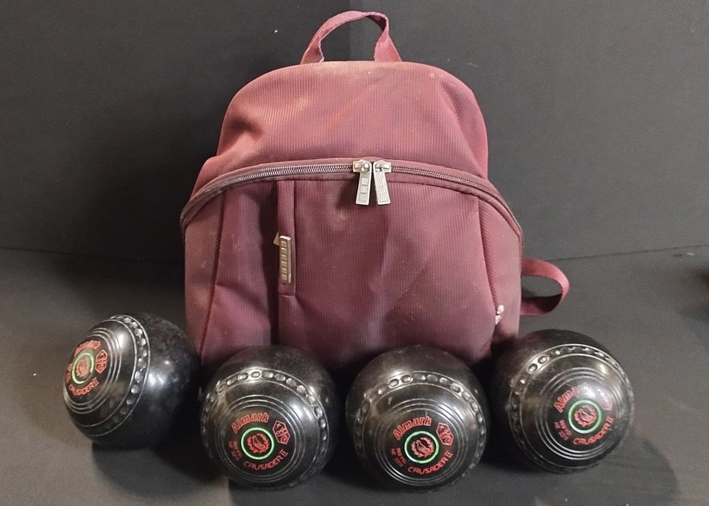 Lot 247: Rucksack with 4 x Almark Crusader 2, crown...