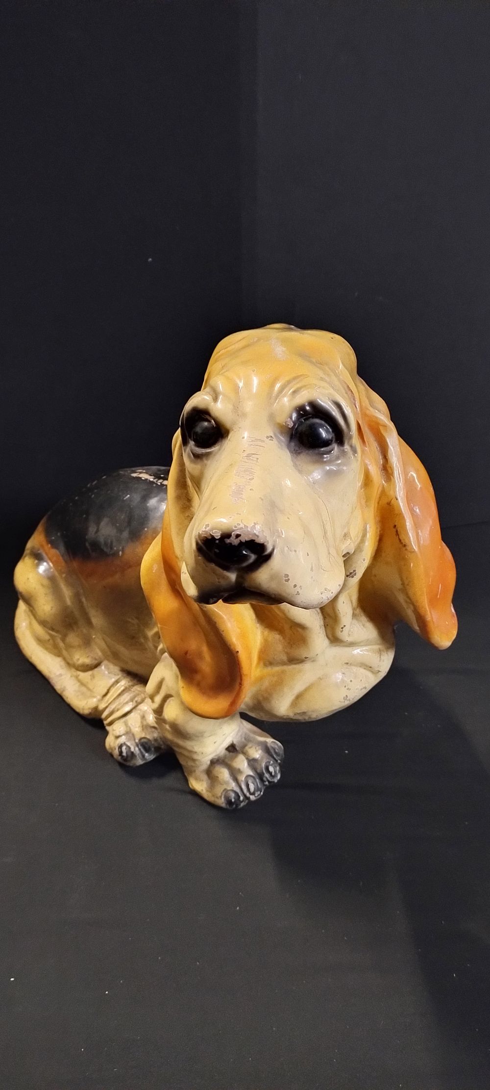 Lot 248: Resin sculpture of a beagle with king written...
