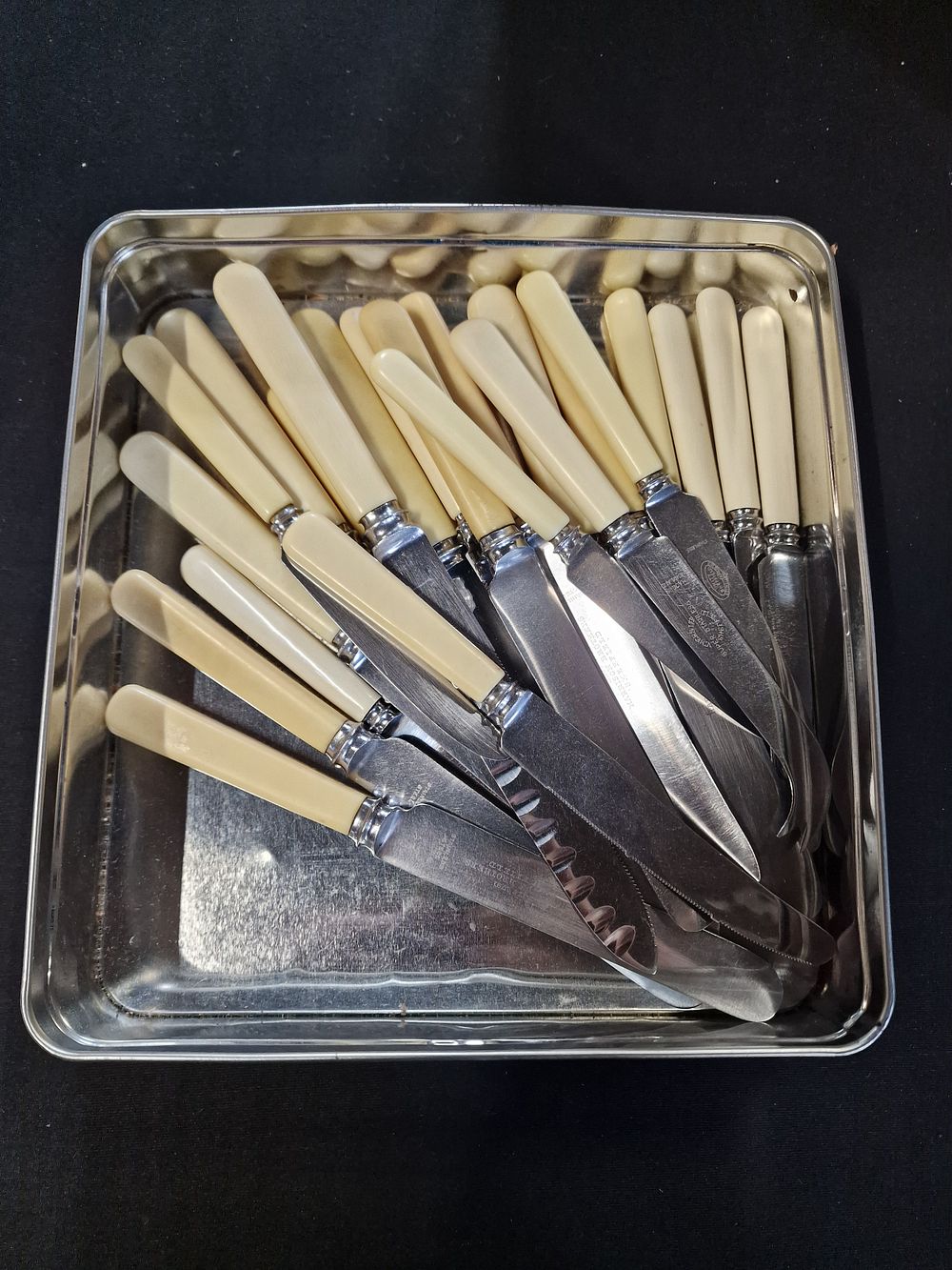 Lot 444: Large Selection of Vintage Collectable Stainless Steel Knives