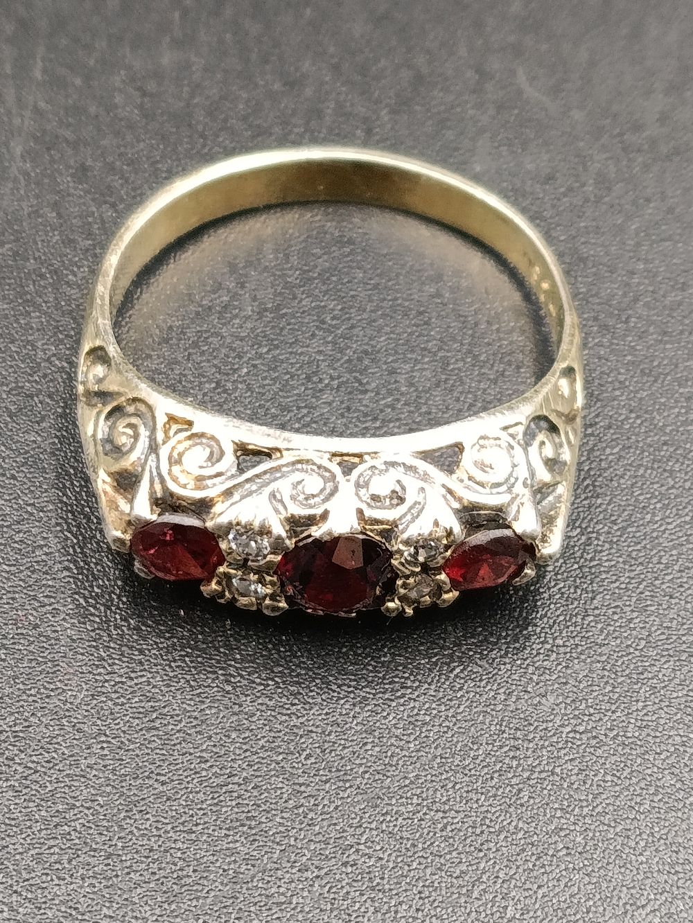 Lot 3: Vintage sterling silver, 9ct gold plated, red garnet...