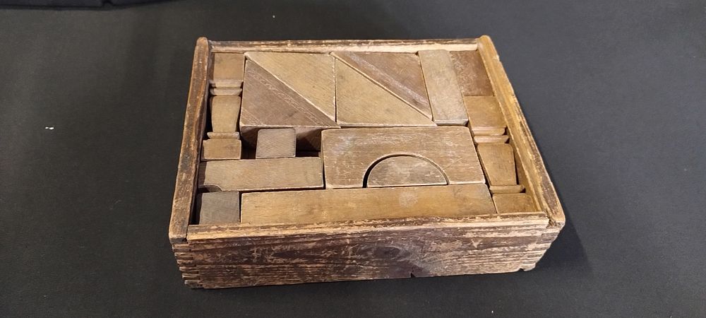 Lot 78: Antique wooden building block set in wooden box