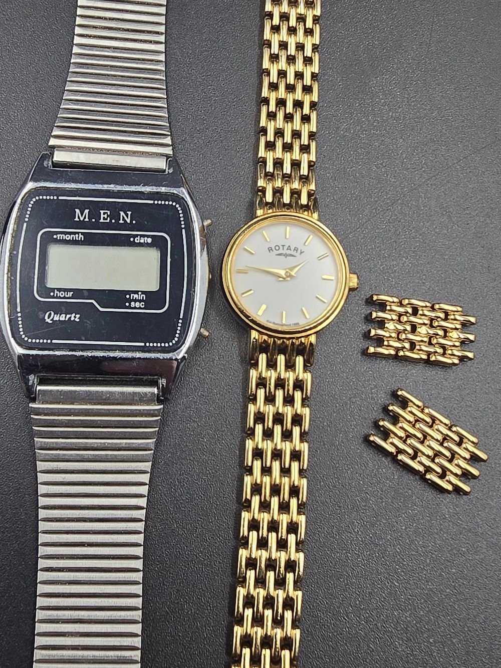 Lot 113: Mens vintage stainless steel MEN digital watch and...
