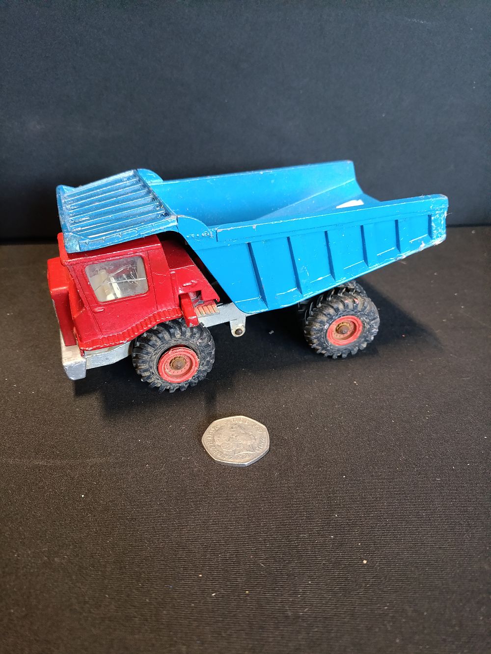 Lot 180: Dinky Toys Aveling-Barford Centaur Dump Truck